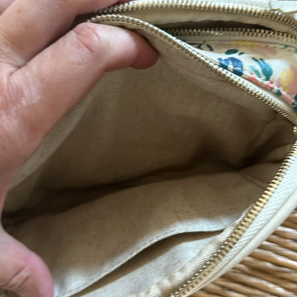 Mark & Graham crossbody floral bag ❤️ - Picture 10 of 12